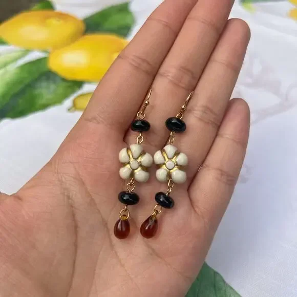 Beige Floral Flower Smoky Brown Czech Glass Black Agate Boho Casual Earrings - Picture 3 of 7